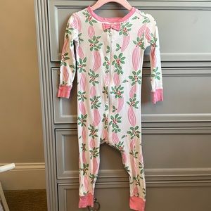 The Beaufort Bonnet Co. “Reeds Ribbon” Christmas Night Night, Footless, 2T 🎀🎄